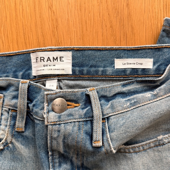 Frame - Le Stevie Crop Light Wash Distressed Jeans - Size 24 - Picture 3 of 5
